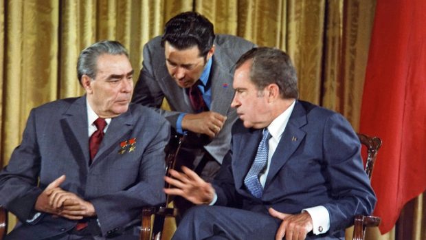 Leonid Brežněv a Richard Nixon 19. června 1973 při návštěvě sovětských lídrů ve Spojených státech