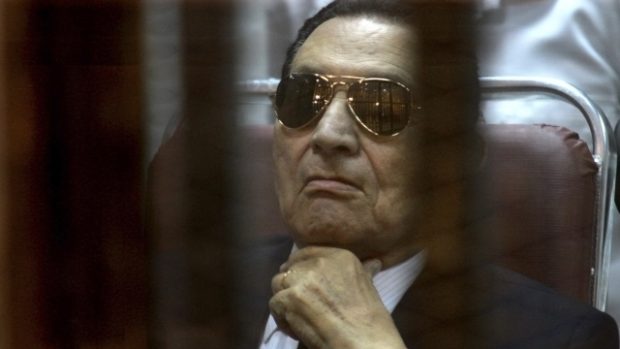 Bývalý egyptský prezident Husní Mubárak dostal tříletý trest za zpronevěru