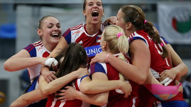 České volejbalistky se radují z postupu do finále Final Four