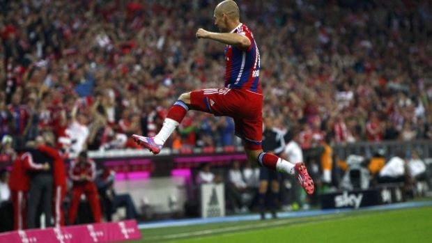 Fotbalisté Bayernu se svým fanouškům odvděčili vítězstvím, gól vstřelil i Arjen Robben