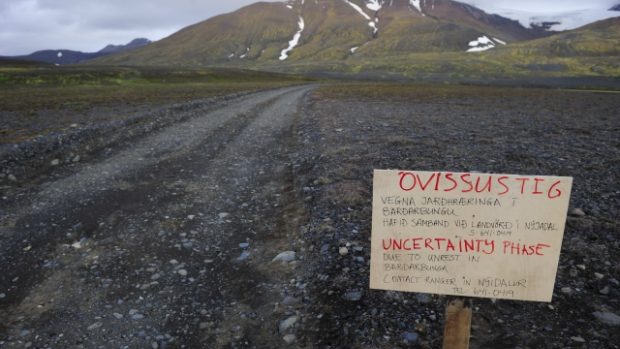 Cedule zakazuje přibližovat se k asi 20 kilometrů vzdálené islandské sopce Bárdarbunga