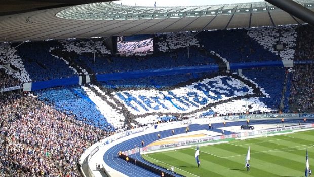 Choreo fanoušků Herthy Berlín v 1. kole Bundesligy