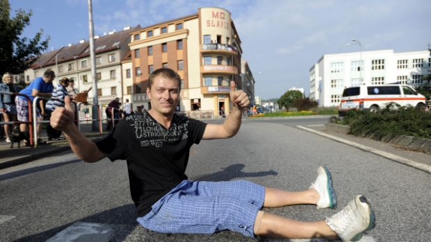 Příznivci obchvatu Náchoda zablokovali mezinárodní silnici do Polska