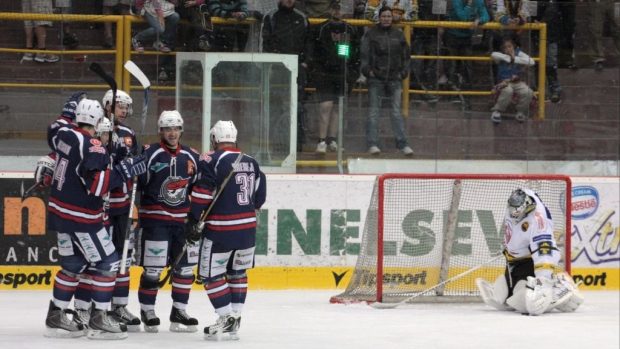 Hokejisté Chomutova vedou po 14 kolech první ligu (ilustrační foto)