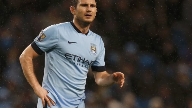 Frank Lampard dnes přijede na Chelsea jako host v dresu Citizens