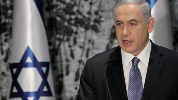 Na ultrapravicové periferii mezi xenofoby, nacionalisty a populisty sklízí izraelský premiér Benjamin Netanjahu neskrývané a obdivné ovace
