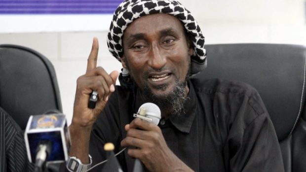Za útokem na univerzitu zřejmě stál Mohamed Kuno, známý také jako Mohamed Dulyadin, napůl Keňan, napůl Somálec. Do roku 2007 vedl v Garisse islámskou náboženskou školu (foto z roku 2010)