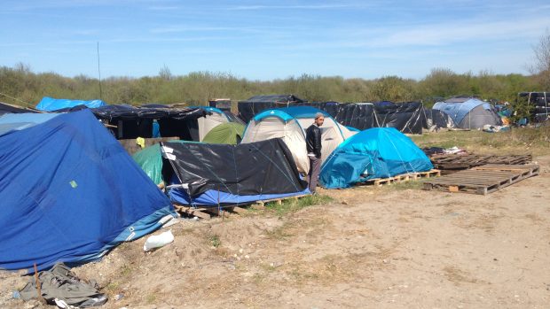 Tábor běženců Jules Ferry leží na konci města Calais