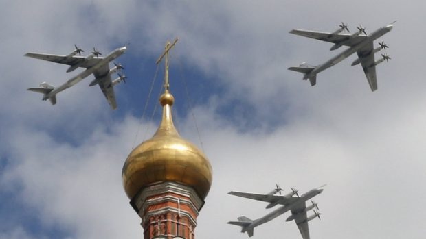 Přípravy na velkolepou sobotní přehlídku ruské armády v Moskvě finišují