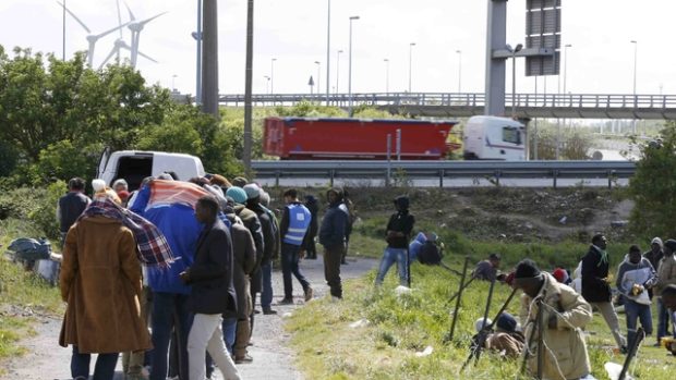 S přílivem uprchlíků se potýká třeba francouzské město Calais