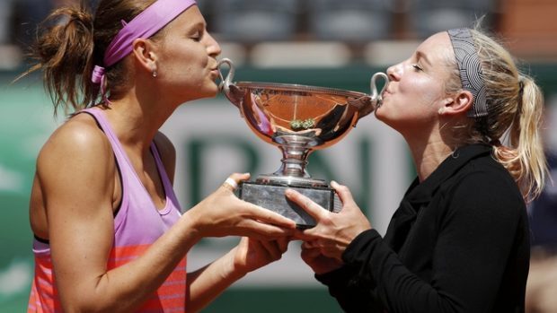Lucie Šafářová a Bethanie Matteková-Sandsová vyhrály i druhý letošní grandslamový turnaj