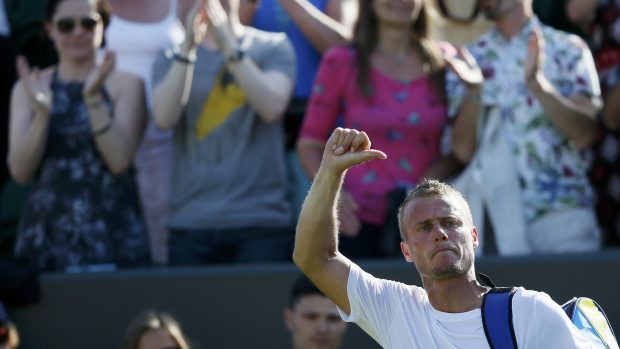 Lleyton Hewitt dotáhl Austrálii do semifinálové bitvy s Británií