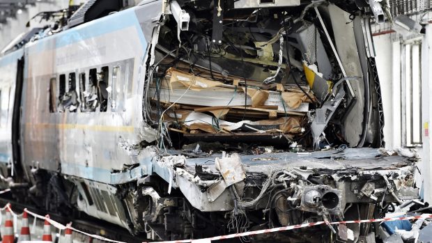 Pendolino poškozené při nehodě ve Studénce v domovském depu na pražském Spořilově