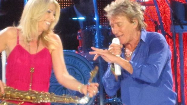 Rod Stewart při koncertě v Hamburku v roce 2013