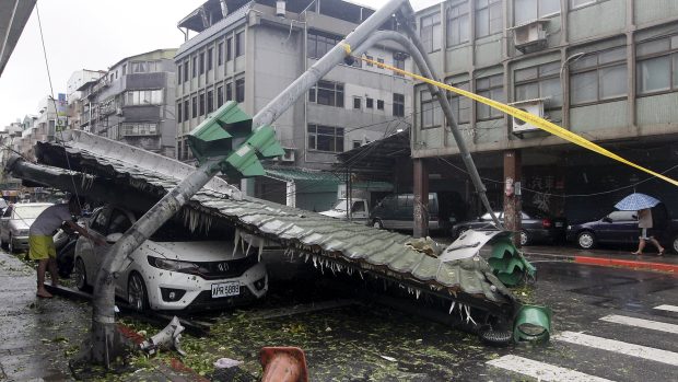 Tajfun Soudelor způsobil na Tchajwanu velké škody