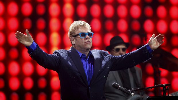 Sir Elton John, fanoušek a bývalý předseda Watfordu