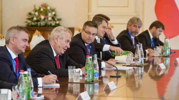 Prezident Miloš Zeman se sešel v prezidentské rezidenci Zugulba se svým ázerbájdžánským protějškem Ilhamem Alijevem