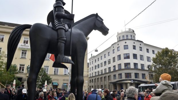 Odhalení jezdecké sochy na počest markraběte Jošta Lucemburského v Brně