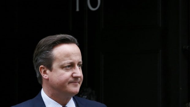 O zapojení Británie do útoků v Sýrii dnes bude v Paříži jednat David Cameron (na snímku) s francouzským prezidentem Hollandem