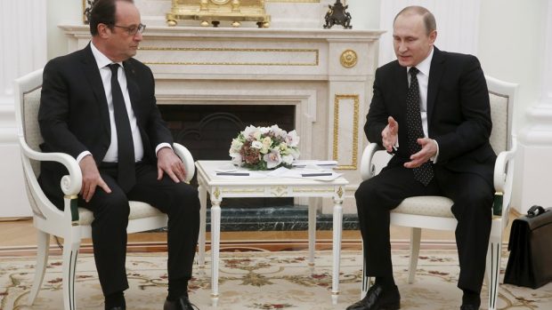 Francois Hollande a Vladimir Putin na jednání v Moskvě