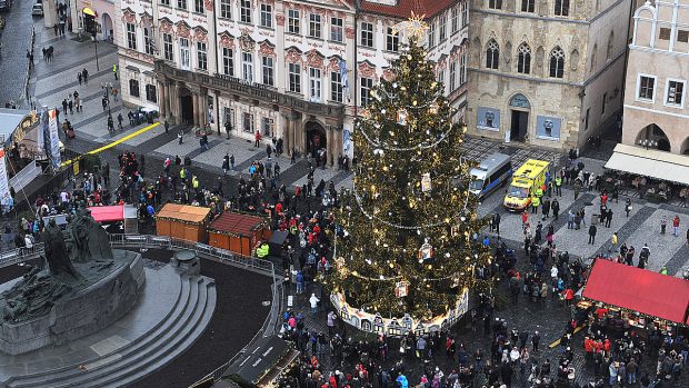 Vánoční stromeček, Staromětské náměstí, vánoce, trh, trhy