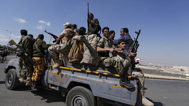 V Jemenu od loňska bojují šíitští povstalci proti vládě. Násilnosti si jen od března vyžádaly nejméně 5878 obětí