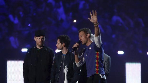 Cenu za nejlepší kapelu na Brit Awards 2016 si odnesli Coldplay