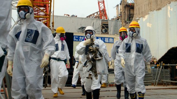 Experti Mezinárodní agentury pro atomovou energii na inspekci v jaderné elektrárně Fukušima