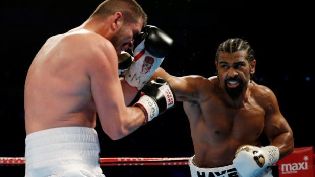 Boxer David Haye (vpravo) včera oslavil další výhru