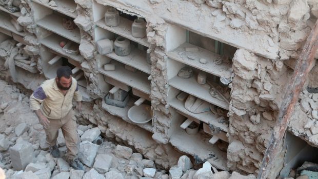 Zničené domy po náletech ve starém Aleppu