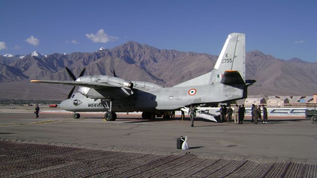 Indické vojenské letadlo Antonov AN-32 (ilustrační foto)