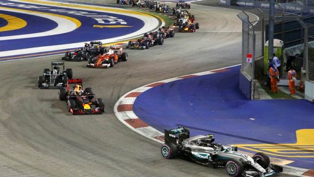 Nico Rosberg na čele velké ceny Singapuru