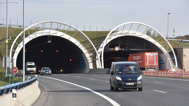 Městský okruh v Praze, Lochkovský tunel