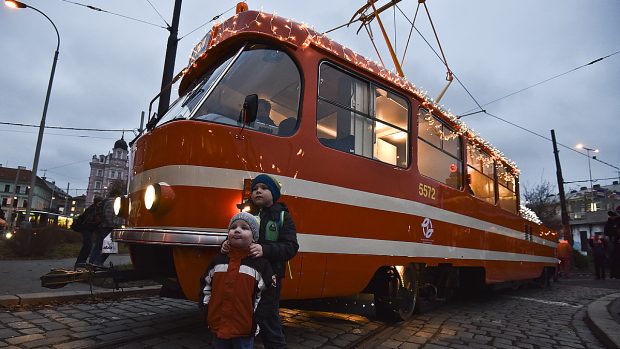 Mazací tramvaj, rozsvícení vánoční mazací tramvaje, mazačka