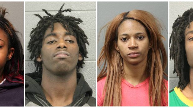 Obvinění z Chicaga na policejních snímcích. Zleva Brittany Covingtonová (18), Jordan Hill (18), Tanishia Covingtonová (24) a Tesfaye Cooper (18).