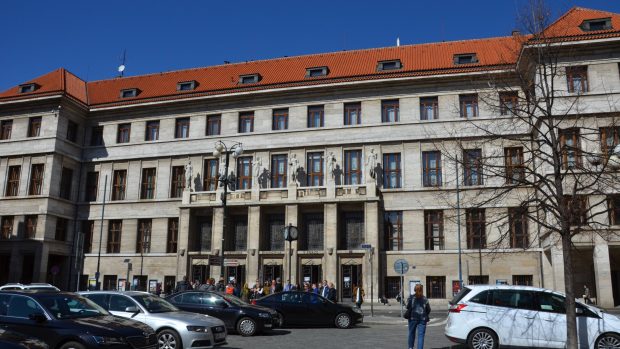 Budova knihovny na Mariánském náměstí stojí od roku 1928