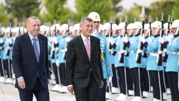 Český premiér Andrej Babiš (ANO) se na návštěvě Turecka setkal s prezidentem Erdoganem