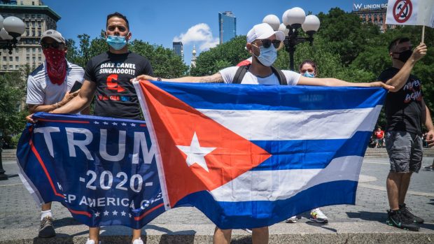 USA oznámily zpřísnění sankcí proti Kubě