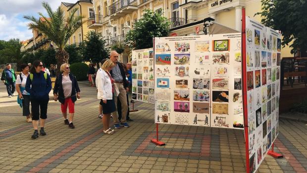 Své hlasy mohou dát třem nejlepším vtipům i příchozí, jednu z cen udělí i Český rozhlas Karlovy Vary