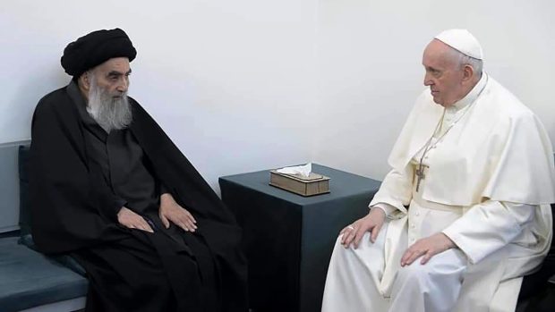 Papež František při návštěvě Iráku