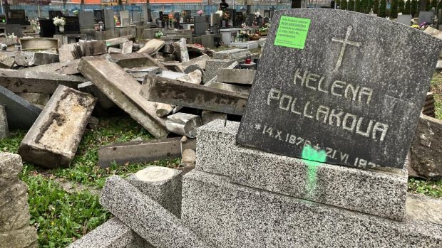 Likvidace hrobů na mariánskohorském hřbitově
