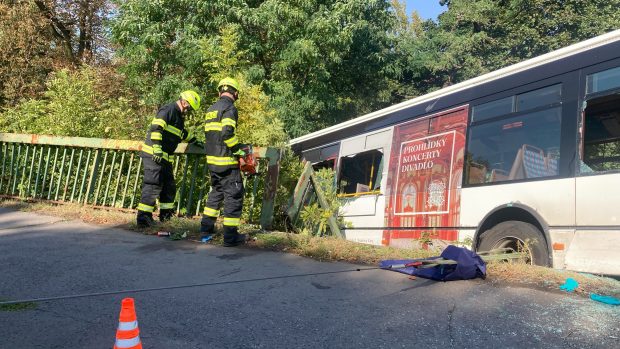 Nehoda autobusu v Karlových Varech