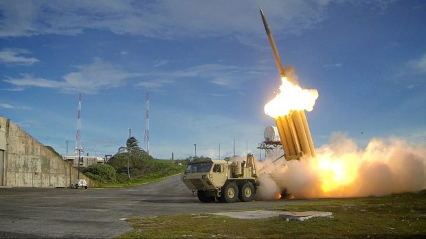 Americký kontroverzní protiraketový štít THAAD