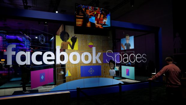 Představení nové platformy pro virtuální realitu Facebook Spaces.