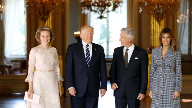 Americký prezident Trump s chotí a belgický král Phillippe s chotí.