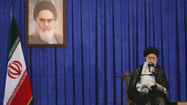 Nejvyšší íránský duchovní vůdce ajatolláh Alí Chameneí