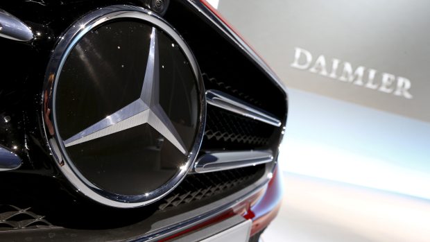 Daimler je německá společnost vyrábějící mimo jiné Mercedes-Benz