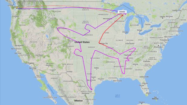 Boeing 787 zvolil opravdu netradiční dráhu letu