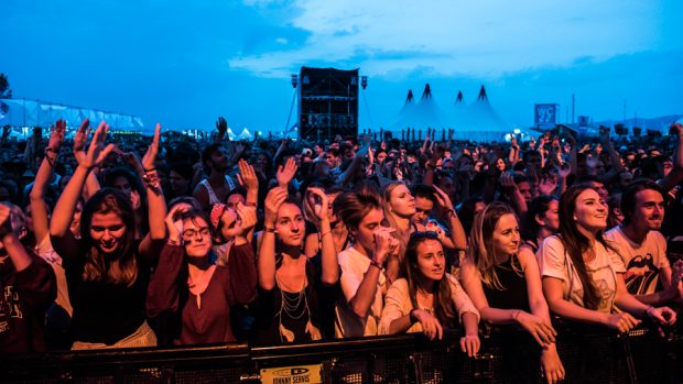 Grape festival je oslavou mládí. Kdo se nevyfotí, jako by tu nebyl