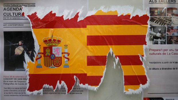 Strhaná španělská vlajka v Barceloně
